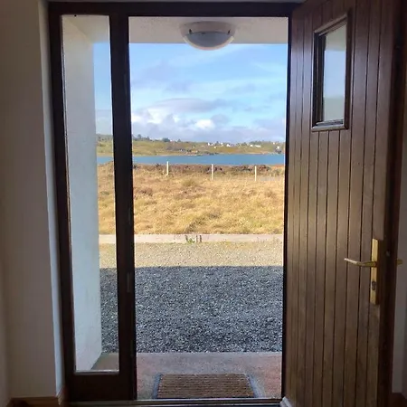 Holiday home Naomh Iosaef, The Points, Achill Island *