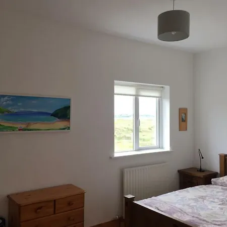 Holiday home Naomh Iosaef, The Points, Achill Island *